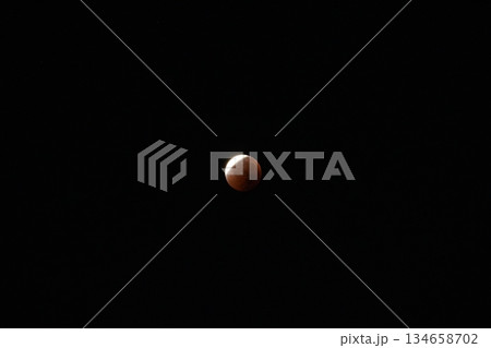 2025年9月8日 皆既日食　太陽と月が重なる神秘的な天文現象 134658702