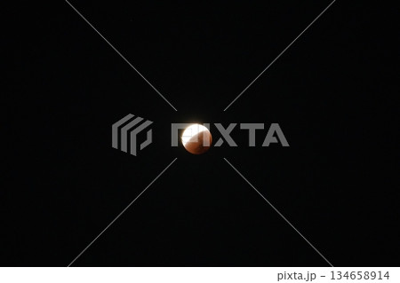 2025年9月8日 皆既日食　太陽と月が重なる神秘的な天文現象 134658914
