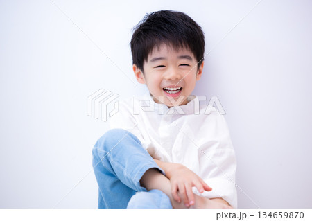 男の子のポートレート 男の子のポートレート 134659870