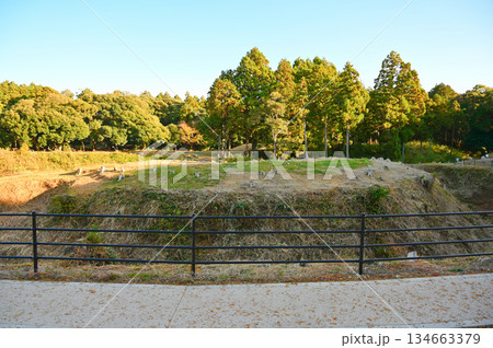 諏訪原城跡　二の曲輪中馬出　島田市 134663379