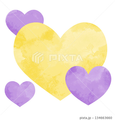 大小のハートが重なったシンプルな手描き水彩イラスト 黄色 紫 134663660
