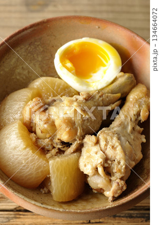 手羽元と大根と卵の甘辛煮 手羽元と大根と卵の甘辛煮 134664072