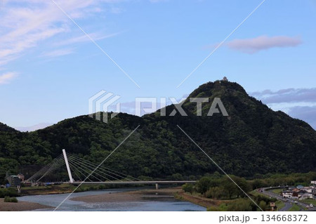 長良川と岐阜城 長良川と岐阜城 134668372
