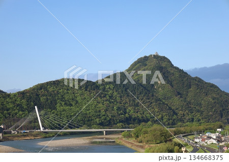 長良川と岐阜城 134668375