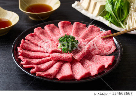 国産和牛 肩薄切り しゃぶしゃぶ用 国産和牛 肩薄切り しゃぶしゃぶ用 134668667