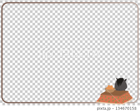 黑馬造型的畫框在暖桌旁悠閒地躺著。 134670158