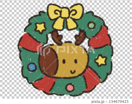 クリスマスリースから顔を出すトナカイ 134670425