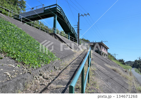 熊本県 田原坂駅 ホームと列車の風景 熊本県 田原坂駅 ホームと列車の風景 134671268