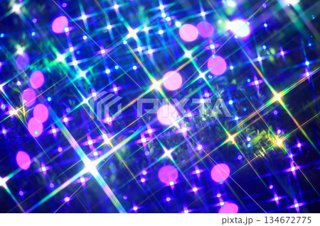 光り輝く抽象的な電球 134672775