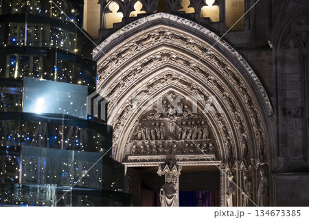Cathedrale Saint-Andre de Bordeaux and glass Christmas tree illuminated, Bordeaux, France Cathedrale Saint-Andre de Bordeaux and glass Christmas tree illuminated, Bordeaux, France 134673385