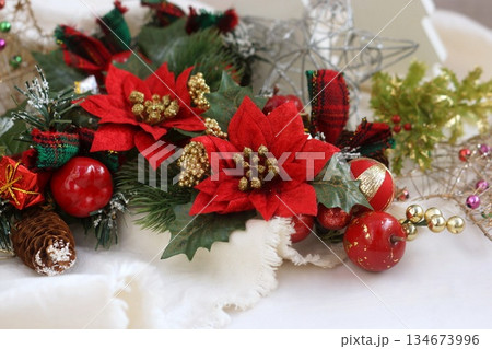 ポインセチア　造花 134673996
