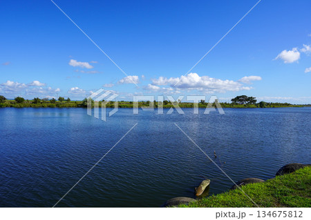 とある場所から眺めるしのつ湖 134675812