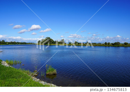 とある場所から眺めるしのつ湖 134675813