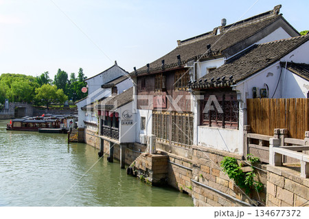 中国にある蘇州のとても美しい街並み風景 中国にある蘇州のとても美しい街並み風景 134677372