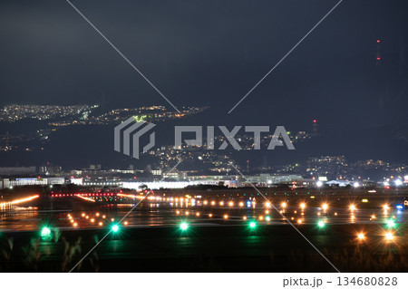 航空機・大阪国際空港（伊丹空港） 134680828