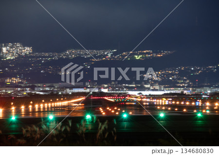 航空機・大阪国際空港（伊丹空港） 134680830
