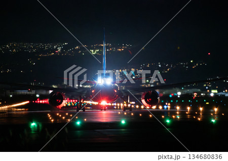 航空機・大阪国際空港（伊丹空港） 134680836