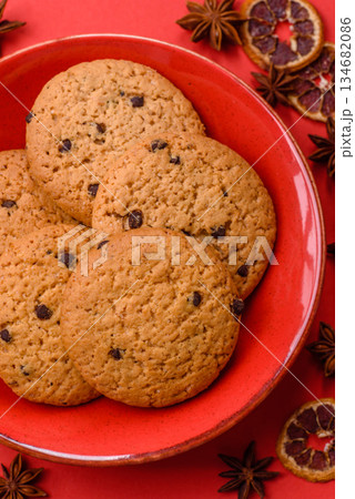 Food, oatmeal chocolate raisin cookies, dessert or breakfast pastry. Oatmeal chocolate cookies Food, oatmeal chocolate raisin cookies, dessert or breakfast pastry. Oatmeal chocolate cookies 134682086