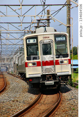 伊勢崎線を快走する通勤電車… 『10000系』 134684506