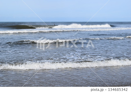 日本海の荒波 庄内海岸 日本海の荒波 庄内海岸 134685342
