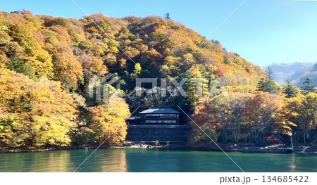 秋色づく、孤島の間 秋色づく、孤島の間 134685422