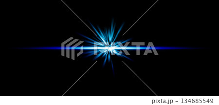 黒背景に青く発光する横方向ライトバースト 134685549