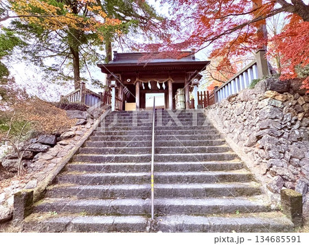 色づく刻、社 色づく刻、社 134685591