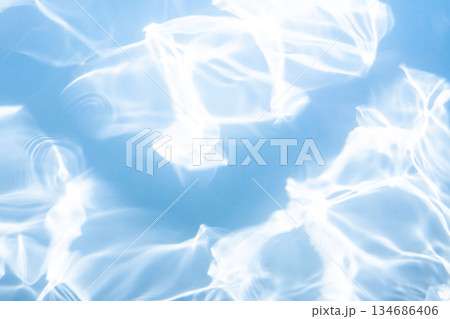 水面模様がつくる夏色のイメージ 水面模様がつくる夏色のイメージ 134686406