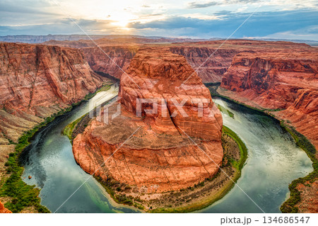Iconic Horseshoe Bend of the Colorado River at Sunset 134686547