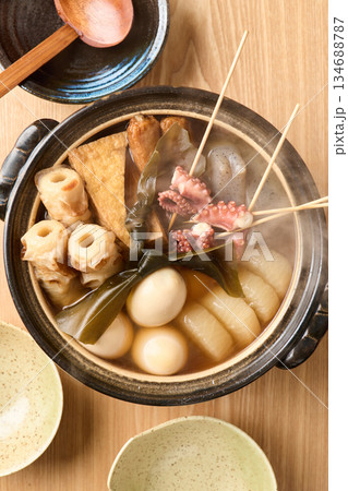 熱々のおでん 熱々のおでん 134688787