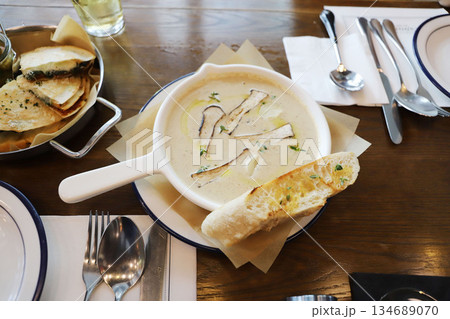 タイ王国　バンコク　プロンポン　カフェ 134689070