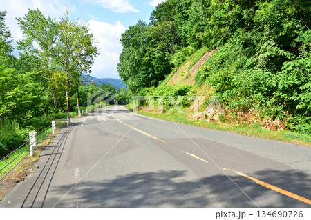 北海道道465号金山幾寅停車場線かなやま湖周辺の風景(2023年夏) 北海道道465号金山幾寅停車場線かなやま湖周辺の風景(2023年夏) 134690726