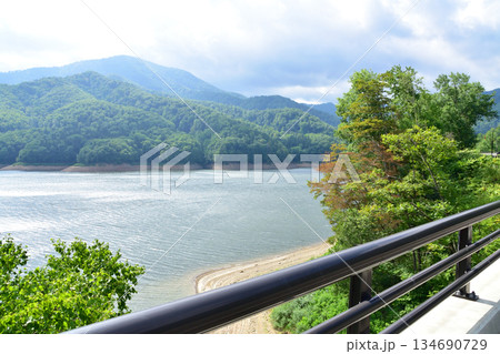 北海道道465号金山幾寅停車場線かなやま湖周辺の風景(2023年夏) 北海道道465号金山幾寅停車場線かなやま湖周辺の風景(2023年夏) 134690729