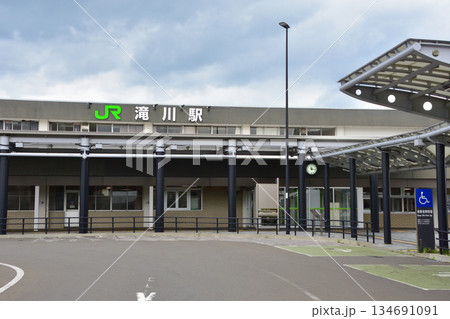JR北海道滝川駅と周辺の風景(2023年夏) 134691091