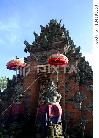 バリ島　ウブド　バトゥアン寺院 134691553