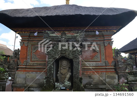 バリ島　ウブド　バトゥアン寺院 134691560