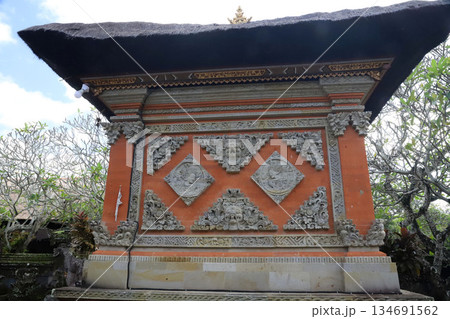 バリ島　ウブド　バトゥアン寺院 134691562