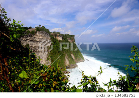 バリ島 ウルワツ寺院 バリ島 ウルワツ寺院 134692753