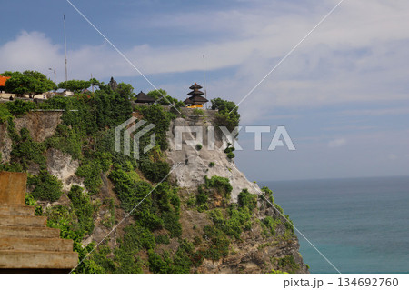 バリ島　ウルワツ寺院 134692760