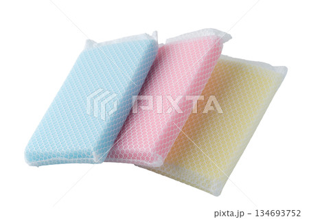 透明背景（png）にカラフルな食器洗い用のネットスポンジ 134693752