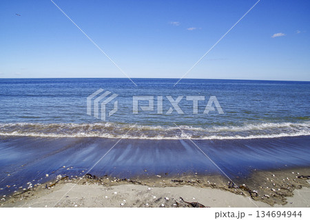 野付半島から見るオホーツク海 134694944