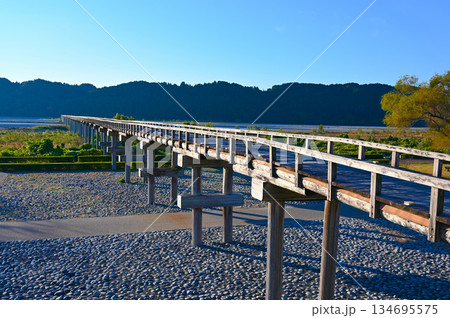 蓬莱橋 世界一長い木造歩道橋 島田市 蓬莱橋 世界一長い木造歩道橋 島田市 134695575