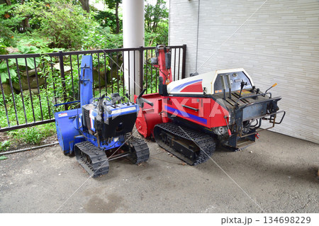 雪国駅の除雪機 134698229