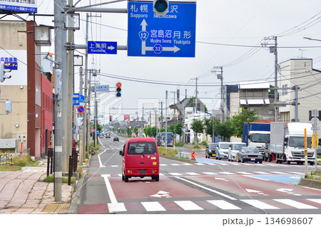 直線道路日本一の国道12号の風景 134698607