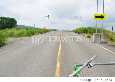 直線道路日本一の国道12号の風景 直線道路日本一の国道12号の風景 134698613