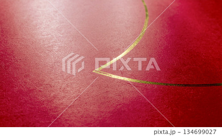 赤い和紙に金の曲線ラインが描かれた和風テクスチャ generative ai 134699027