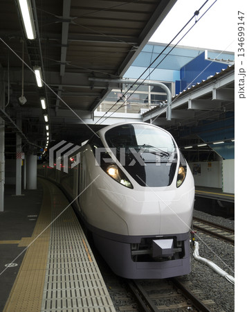 品川駅に停車している特急ひたち 品川駅に停車している特急ひたち 134699147