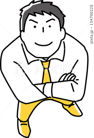 腕を組んで見上げる男性社員 134700228