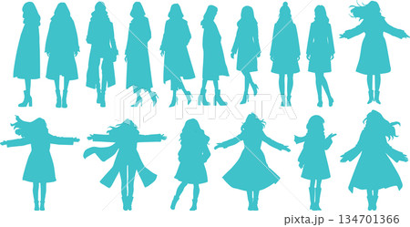 コートをきた女性のイラスト 134701366
