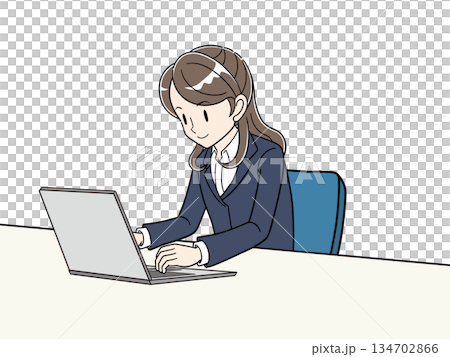 一位身穿西裝、微笑、正在操作筆記型電腦的女商務人士 134702866
